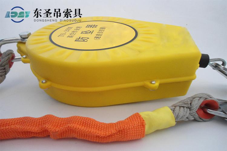 防墜器萬(wàn)萬(wàn)不可作為臨時(shí)的牽引繩進(jìn)行使用